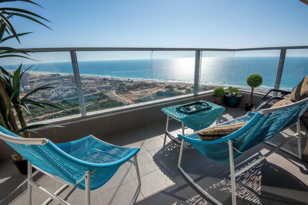 35Th Floor 4 Rooms On The Sea 바트얌 외부 사진